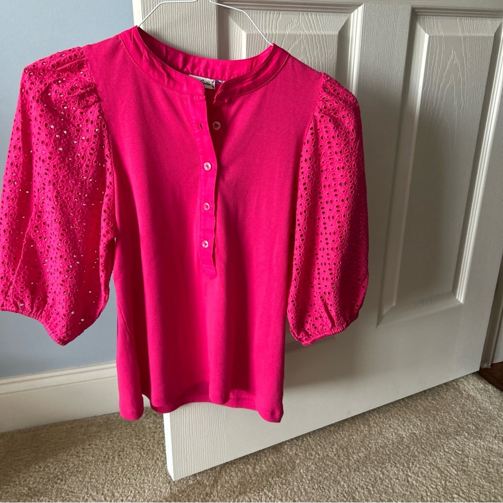 New with tags Robert Graham top size large but more like medium large - Picture 5 of 5